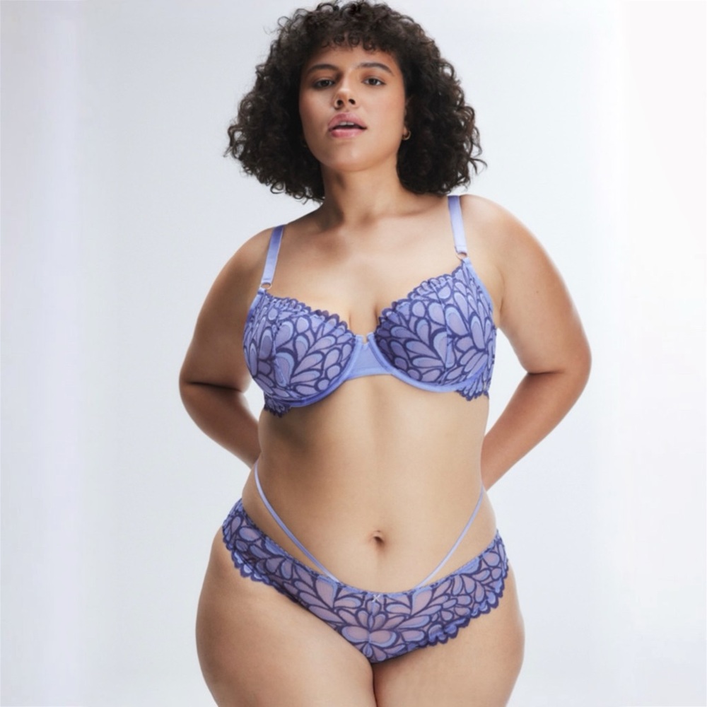 💜✨ NWT Savage X Fenty Not Sorry Unlined Lace Balconette Bra
Size 44D 💜✨